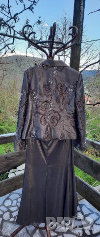 Дамски костюм сребрист от сако и пола размер 48, снимка 8 - Костюми - 43579655