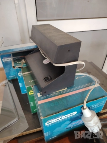 Уреди за проверка на банкноти, снимка 3 - Оборудване за магазин - 52526843