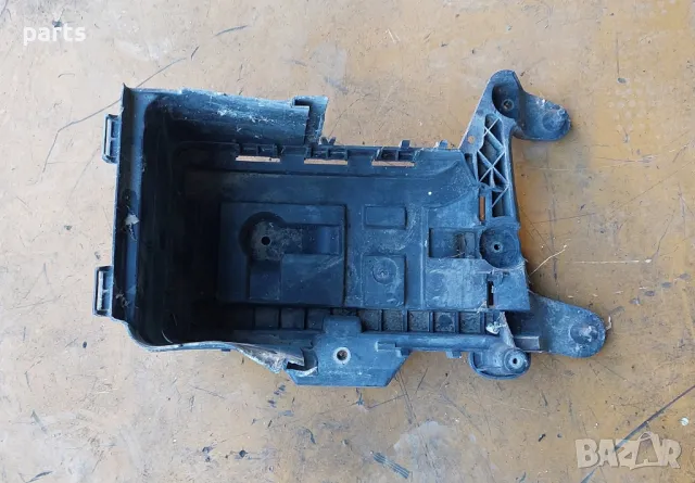 Стойка Акумулатор Ауди A3 8P
- VW Голф 5
- 1K0915333, снимка 2 - Части - 48006730