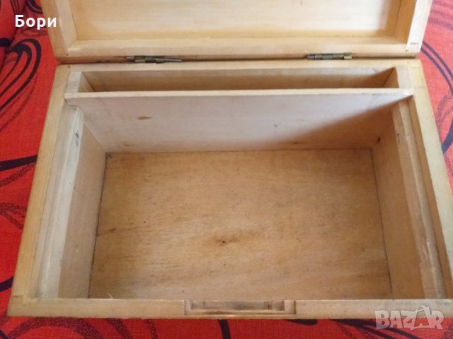 Дървена гравирана кутия, снимка 2 - Сувенири от дърво - 26430528