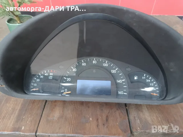 Табло уредно (километраж)за Мерцедес Ц-класа W203 2.7cdi 2002г Английско 