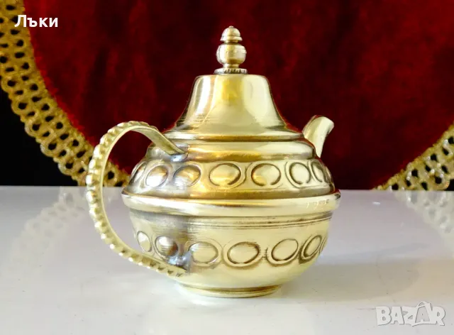 Чайник от месинг,миниатюра. , снимка 2 - Антикварни и старинни предмети - 49888769