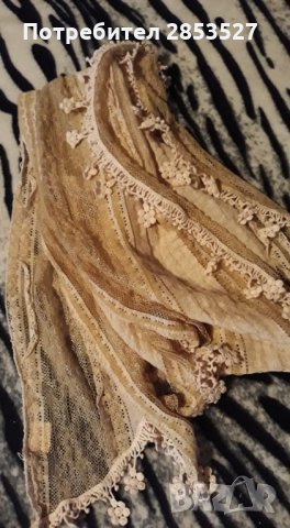Дамски шал с дантела, снимка 2 - Шалове - 34746249
