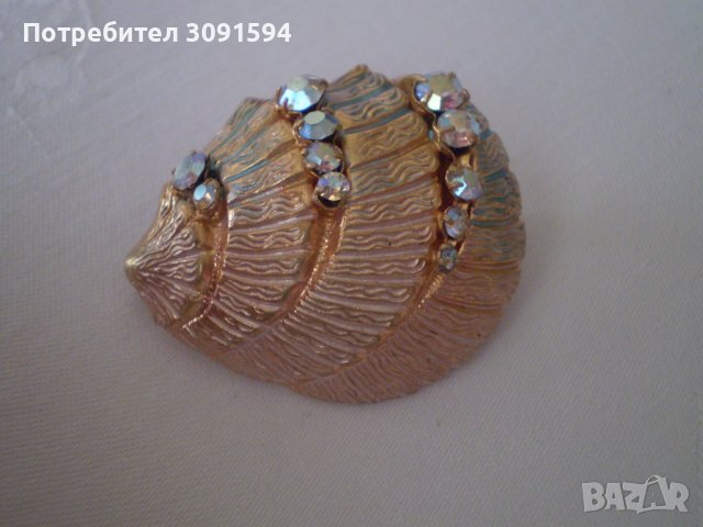 Дамска брошка 