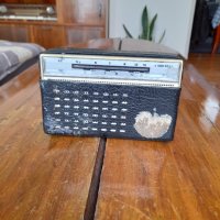 Старо радио,радиоприемник, снимка 1 - Антикварни и старинни предмети - 32490171