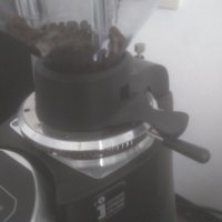 Професионална кафемелачка MAZZER MAJOR V electronic, снимка 9 - Кафемашини - 43534021