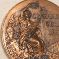  Медал от Олимпиадата в Берлин 1936г., снимка 8 - Антикварни и старинни предмети - 43801636