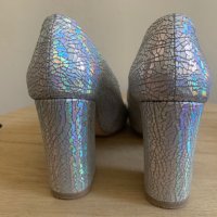 Комплект от клъч с обувки, цвят хамелеон, снимка 4 - Дамски обувки на ток - 37500563