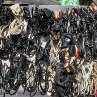 кабели най различни лот от 60броя, снимка 1 - Кабели и адаптери - 44872372