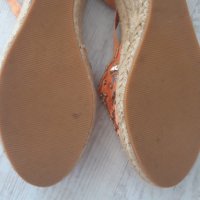 Обувки на платформа, снимка 2 - Дамски ежедневни обувки - 37482420