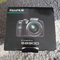 Fujifilm Finepix S8300 16.2MP Bridge 42X Zoom, снимка 5 - Фотоапарати - 43911384