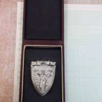 Знак отличителен нагръден "Градски народен съвет - Русе" - 1, снимка 1 - Други ценни предмети - 28593914