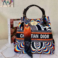 Дамска чанта Christian Dior код 940, снимка 1 - Чанти - 33324500