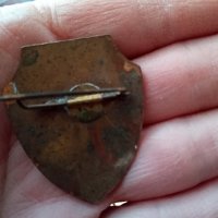 Стара метална значка, снимка 2 - Антикварни и старинни предмети - 43338108
