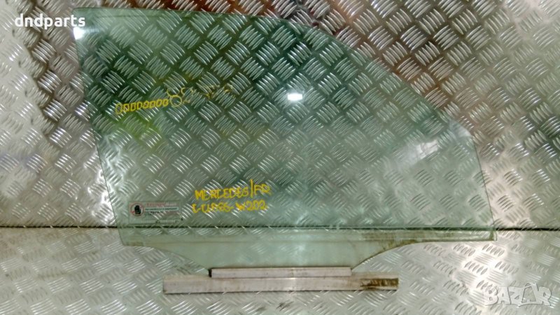 Предно дясно стъкло Mercedes C-class,W202,1998г.(седан), снимка 1