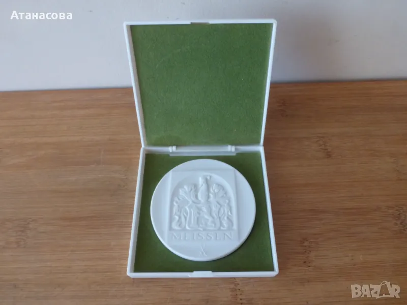 Немски порцеланов плакет с герб на град Майсен 1970 г, снимка 1