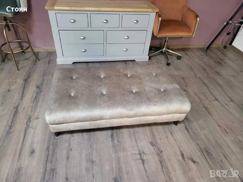 Бежова табуретка от плат тип Честърфийлд, снимка 1