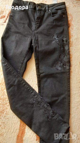 Дънки с бродерия, снимка 1