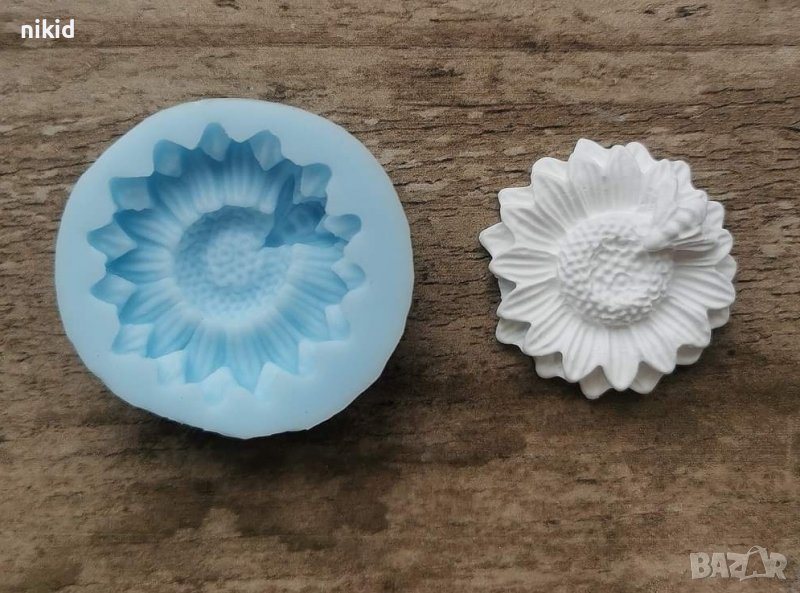 Цвете слънчоглед гербер с кацнала пчела силиконов молд форма фондан шоколад гипс, снимка 1