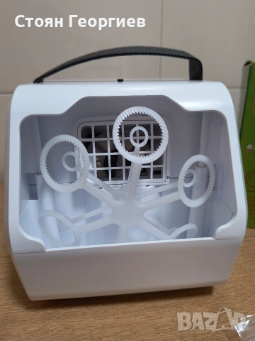 Чисто нова машина за сапунени балончета, снимка 3 - Електрически играчки - 52795673