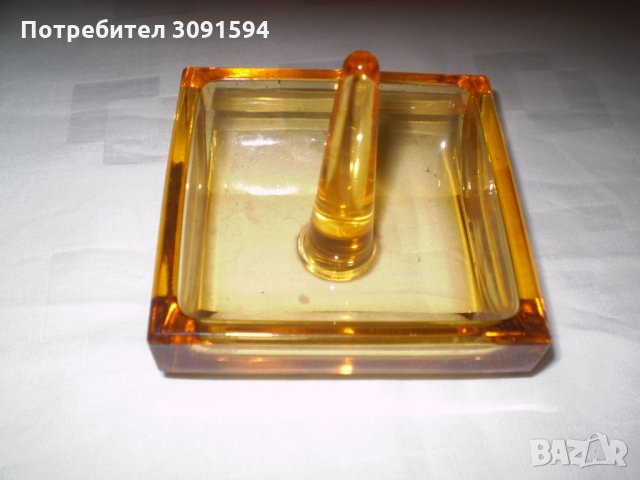 Арт Деко кристална поставка за пръстени цвят карамел