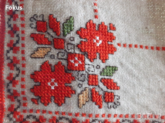 Каре бродерия шевица фолклор, снимка 2 - Антикварни и старинни предмети - 53413165