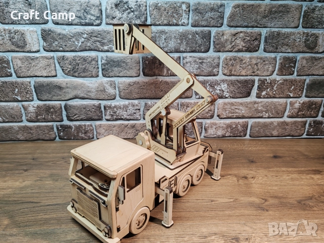 Дървен модел на камион – Вишка / Автовишка – Craft Camp, снимка 8 - Коли, камиони, мотори, писти - 52774936