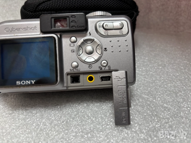 Цифров Фотоапарат Sony Cyber-shot DSC-P10, снимка 12 - Фотоапарати - 52223142
