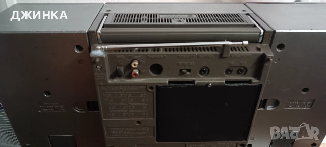 Продавам радиокасетофон HITACI TRK-9100, снимка 4 - Плейъри, домашно кино, прожектори - 53237392