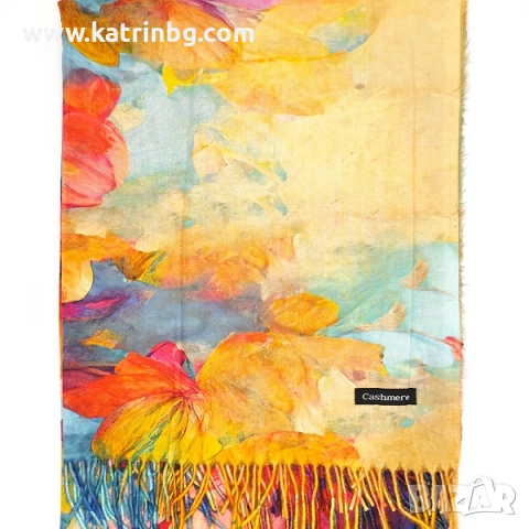 Луксозен подарък за жена – кашмирен шал с цвете и ръкавици в оранжево, снимка 2 - Подаръци за жени - 52200416