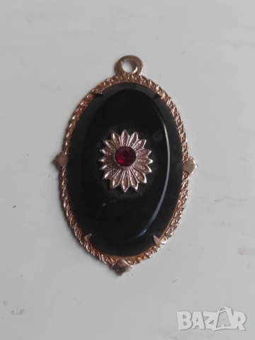 Дамски Медальон , снимка 3 - Колиета, медальони, синджири - 53527982