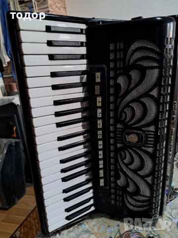 Велтмайстер каприч 120 баса, снимка 3 - Акордеони - 52949004