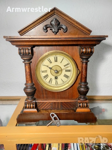 Стар Немски Механичен Часовник 