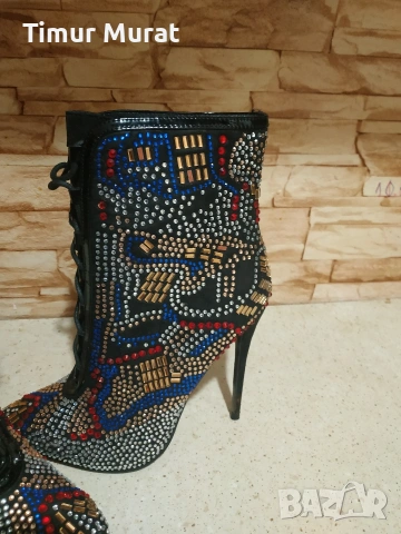 предлагам дамски боти на Sergio Rossi, снимка 5 - Дамски боти - 53163759