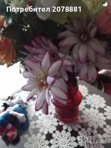 Ваза българско цветно стъкло с голям букет цветя, снимка 4 - Декорация за дома - 37915739
