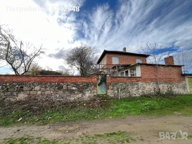 Двуетажна къща голям двор, снимка 10 - Къщи - 52531950