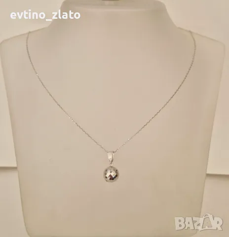 Медальони и синджири от бяло злато , снимка 6 - Колиета, медальони, синджири - 50068478