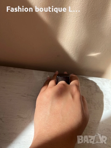 Черен пластмасов квадратен дамски пръстен 🖤, снимка 4 - Пръстени - 52247711