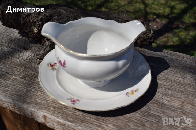 Стара порцеланова сосиера