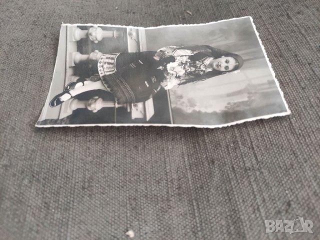 Продавам снимки жени, момичета в носия, снимка 3 - Други ценни предмети - 40235353