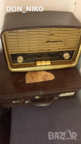 Радиоапарат "Комсомолец" 1959 г., снимка 6 - Антикварни и старинни предмети - 50583384