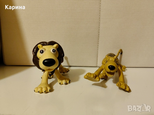 Комплект от две диви животни