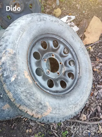 Гуми с джанти за Сузуки Витара самурай , снимка 3 - Гуми и джанти - 45963892