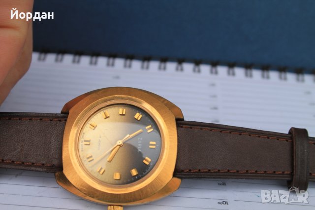 Рядък модел СССР часовник ''Заря'' 40 мм , снимка 7 - Антикварни и старинни предмети - 40350329