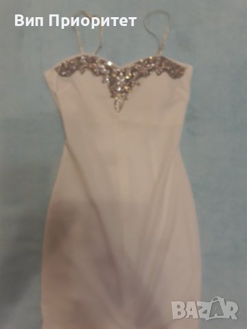 Малка бяла рокля къса с презрамки- регулируеми, сребристи орнаменти , вградени подплънки на бюста , снимка 12 - Рокли - 37476594