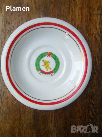 Чинийка с името на унгарският футболен отбор Хонвед, снимка 1