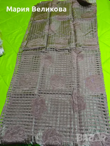 Тъмно лилаво перде