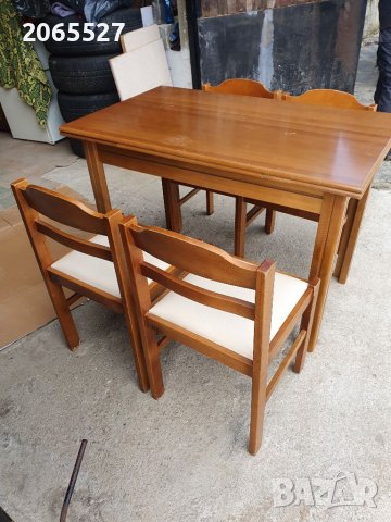 Комплект маса със 4 стола, снимка 1 - Маси - 39960245
