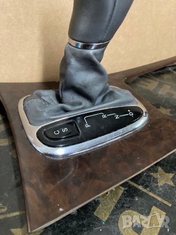 W203 Мерцедес ц класа скоростен лост с маншон за автоматик и панел с хром околожка