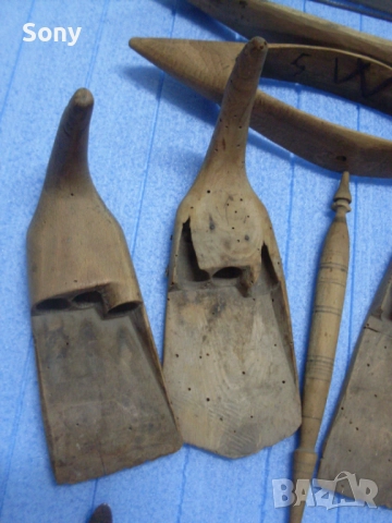 Стари паламарки, совалки, сърп, вретено- комплект., снимка 3 - Антикварни и старинни предмети - 52495897
